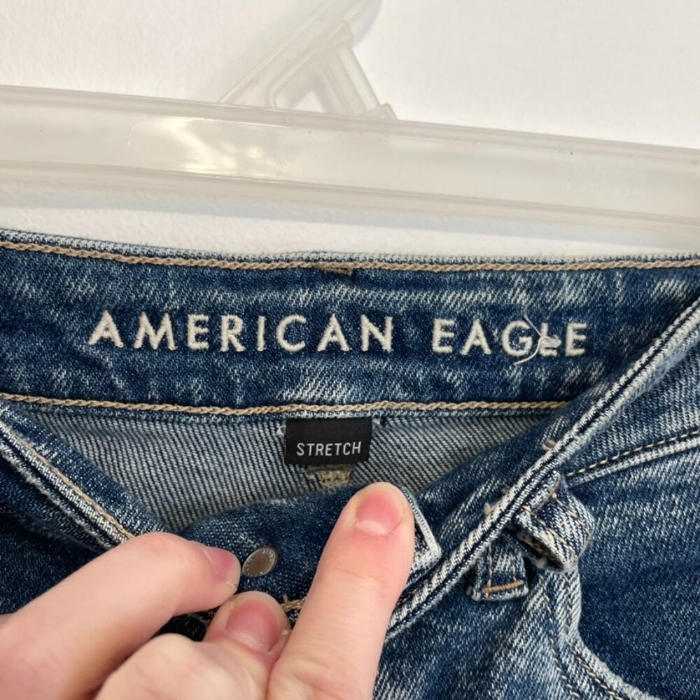 AMERICAN EAGLE AE Stretch Ripped Mom Jean Acid Wash High Waisted Cropped 0 LONG - Picture 6 of 16